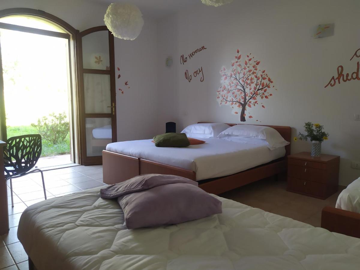 Marrubiu Resort Note Di Stelle Buitenkant foto