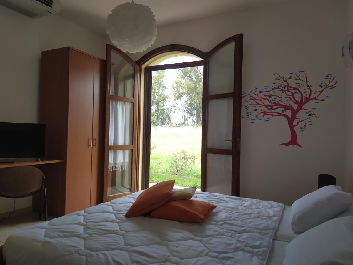 Marrubiu Resort Note Di Stelle Buitenkant foto
