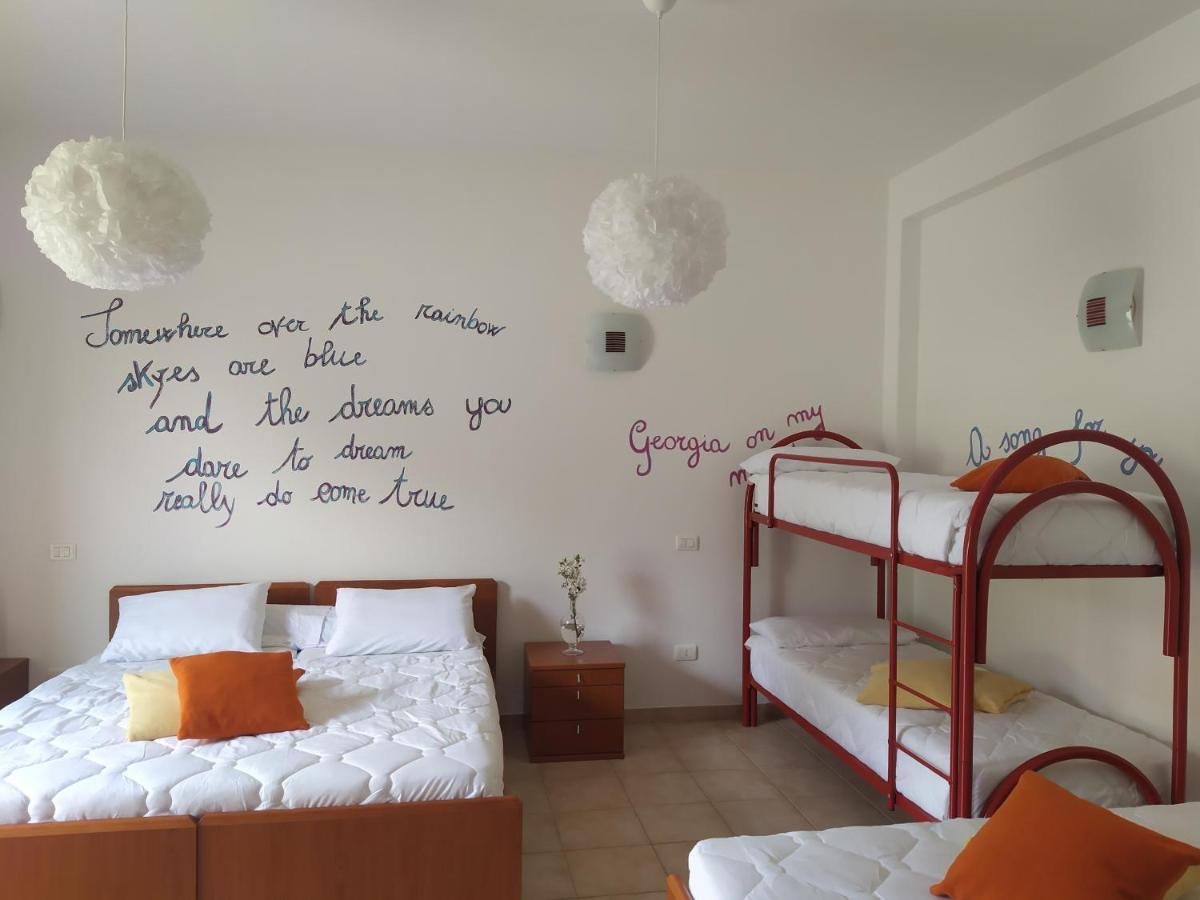 Marrubiu Resort Note Di Stelle Buitenkant foto