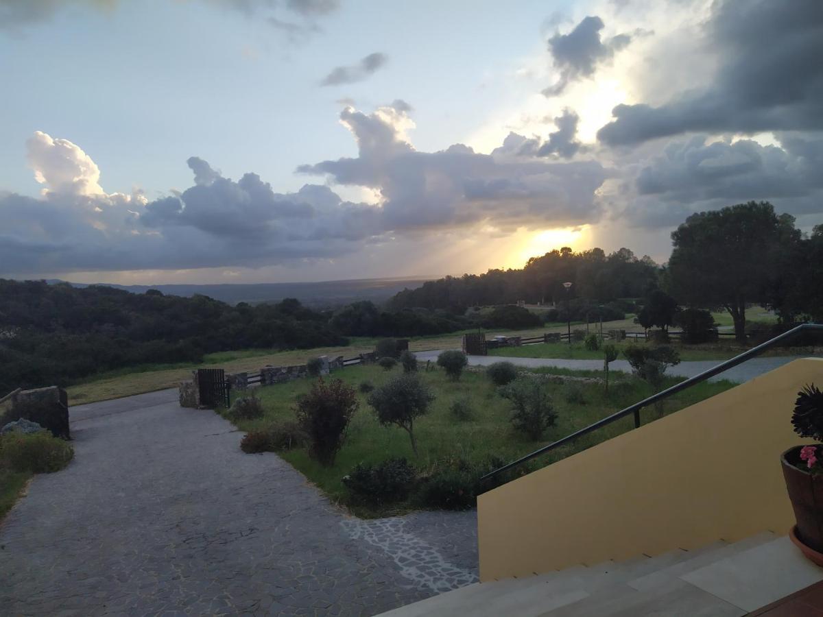 Marrubiu Resort Note Di Stelle Buitenkant foto